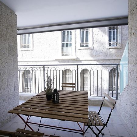 Harav Kuk Modern Apartment By Nimizz Jerusalem Ngoại thất bức ảnh