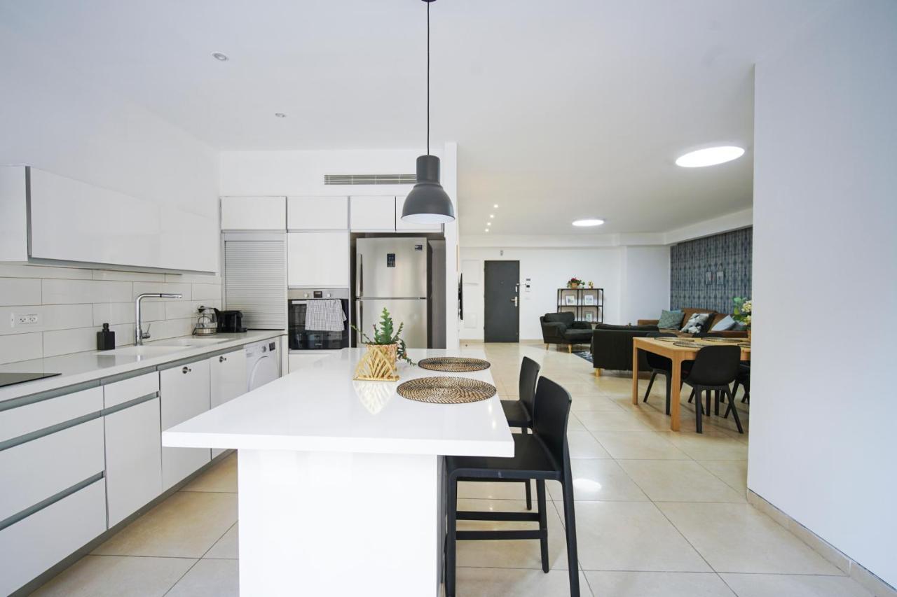 Harav Kuk Modern Apartment By Nimizz Jerusalem Ngoại thất bức ảnh
