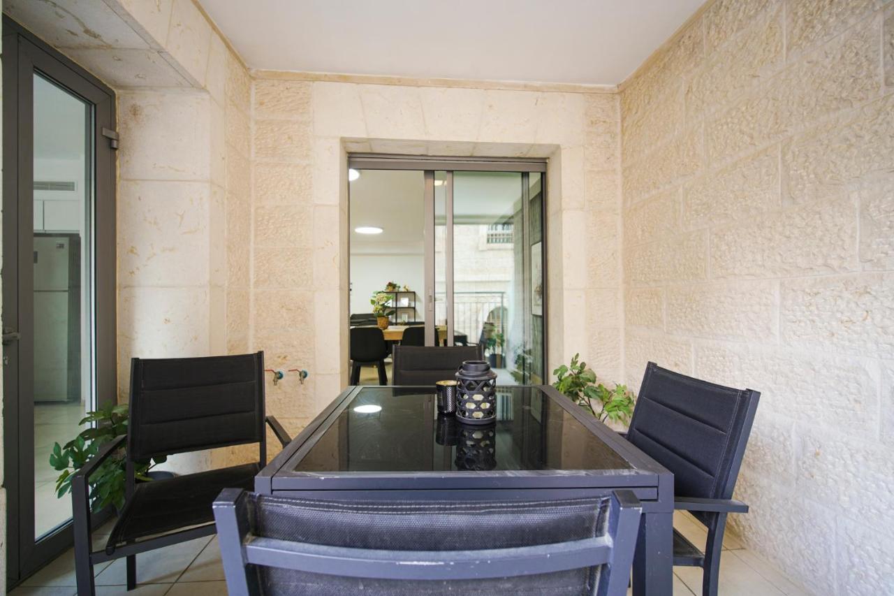 Harav Kuk Modern Apartment By Nimizz Jerusalem Ngoại thất bức ảnh