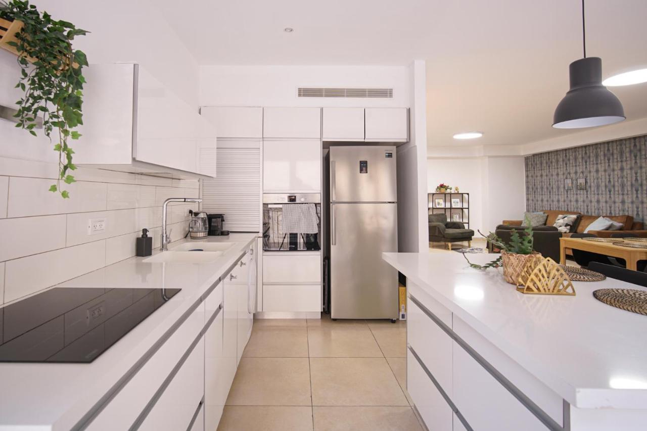 Harav Kuk Modern Apartment By Nimizz Jerusalem Ngoại thất bức ảnh